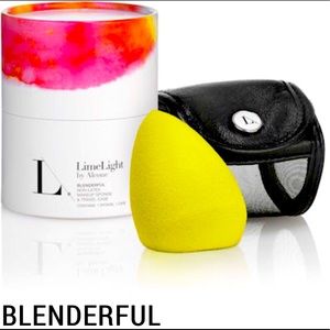 NEW LimeLight by Alcone’s in box makeup sponge.